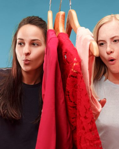 De ce ar trebui să alegi compleuri de damă în detrimentul altor articole vestimentare?