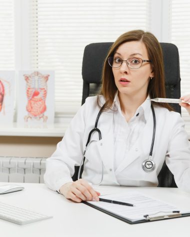 Ce studiază endocrinologia?