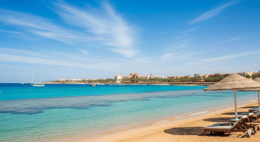 Ce include un pachet Viva Holidays pentru Hurghada și cât costă în sezon și extrasezon?